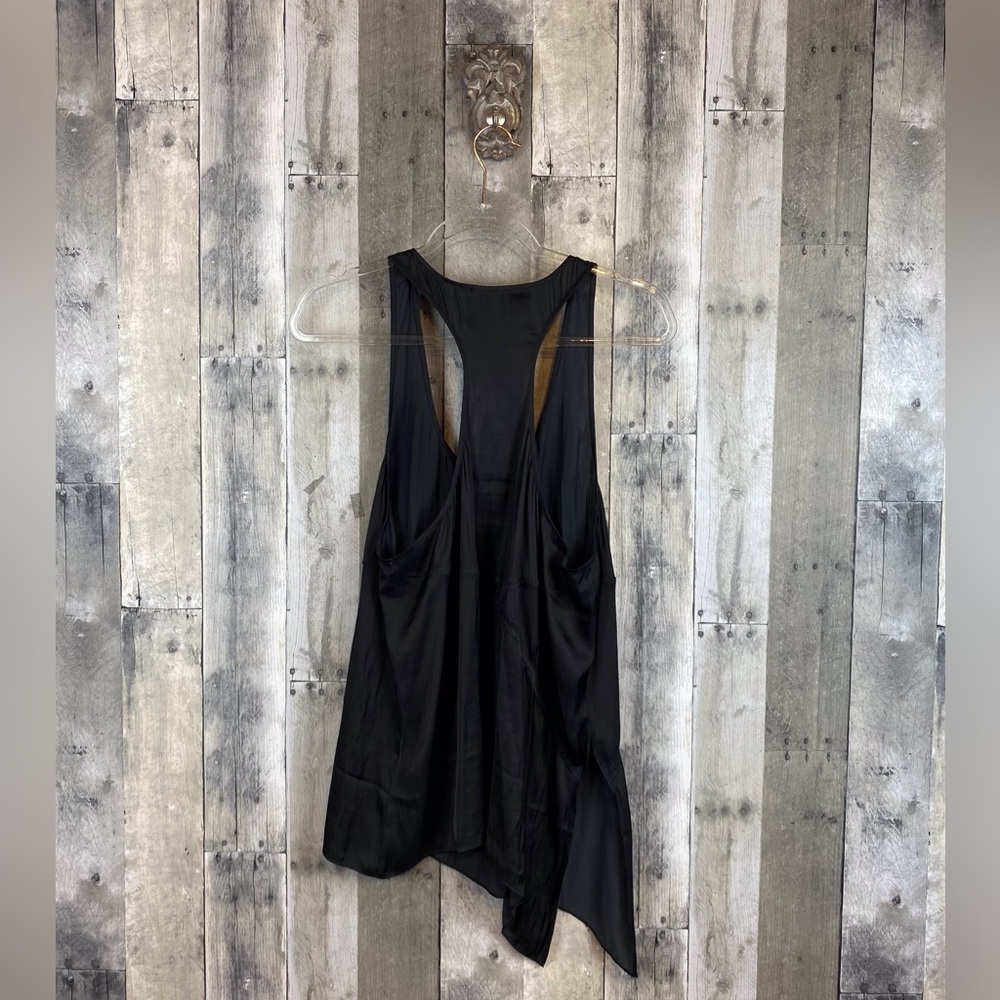 Carbon 38 Satin Asymmetrical Hem Tank in Black Size XL. - Picture 2 of 8